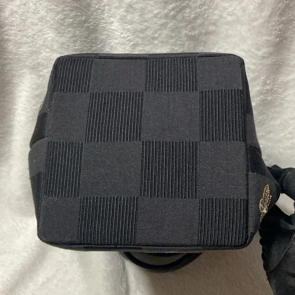 Vintage Talbots butterfly Mini tote bag with plastic handles. - Picture 5 of 13